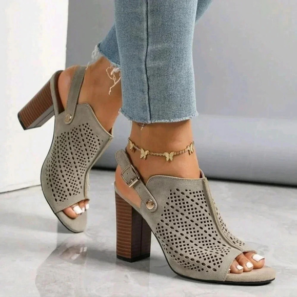 Women's Spring/Summer New Imitation Suede Heeled Sandals With Exposed Heel & Pee - Picture 1 of 8